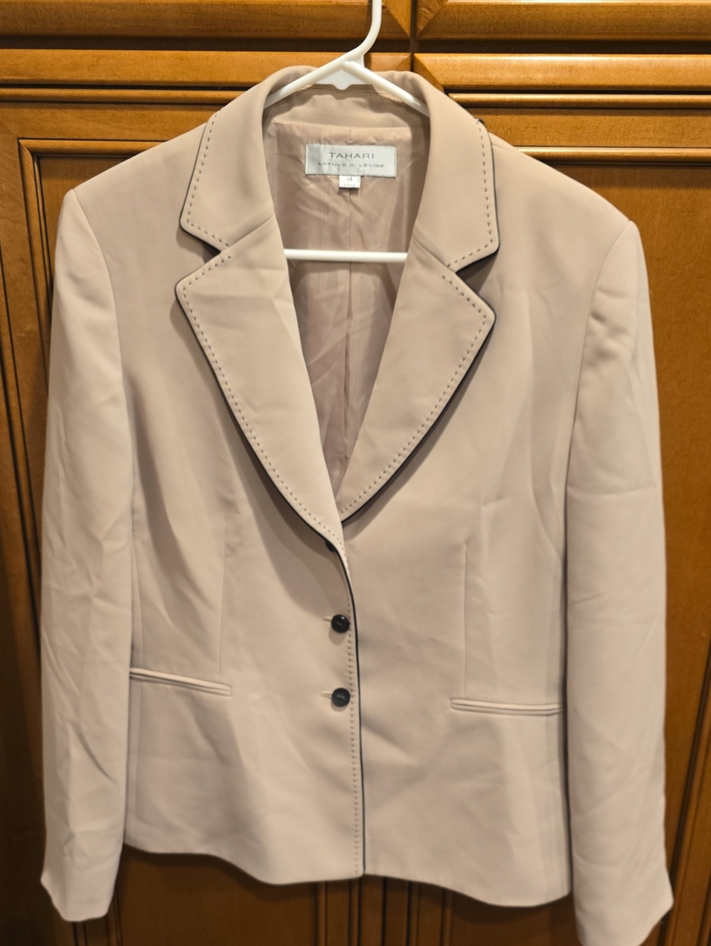Tahari Beige Notch Collar Blazer with Contrast Stitching
